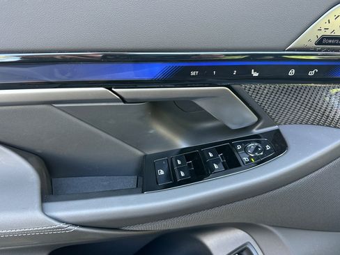 New 2027 BMW M5 Touring AWD/4WD image 10