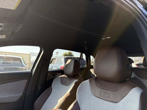 Certified 2023 Volkswagen ID.4 Pro RWD image 15