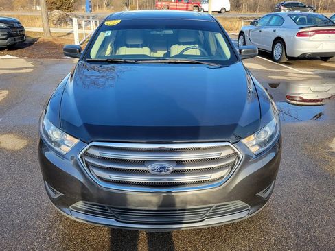 Used 2018 Ford Taurus SE image 9