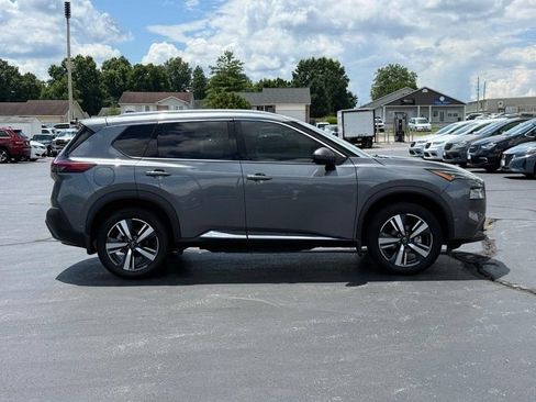 Used 2023 Nissan Rogue SL w/ SL Premium Package AWD/4WD image 2