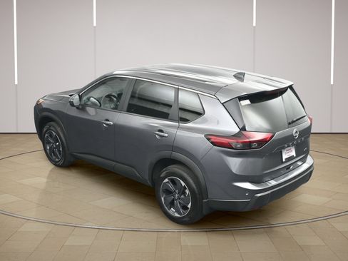 Certified 2025 Nissan Rogue SV AWD/4WD image 36