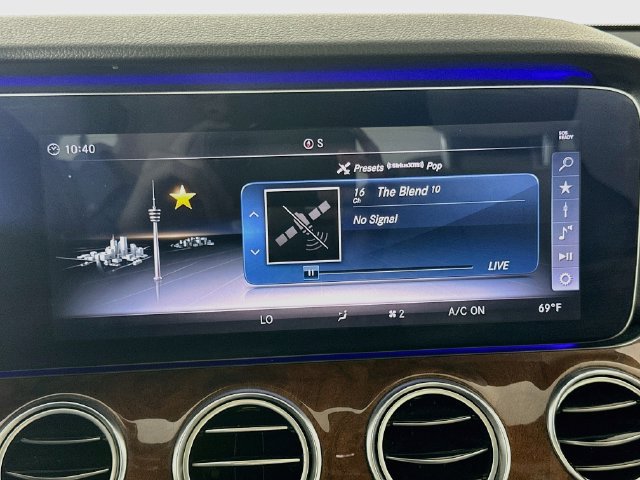 Used 2018 Mercedes-Benz E 300 4MATIC image 15