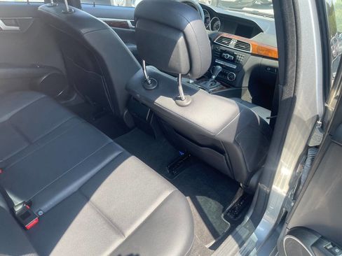 Used 2013 Mercedes-Benz C 250 Sedan image 21