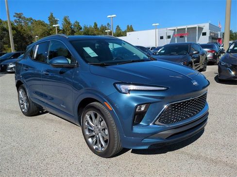 Used 2025 Buick Encore GX Avenir w/ Avenir Technology Package image 3