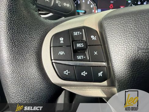 Used 2023 Ford Explorer XLT w/ Equipment Group 202A AWD/4WD image 17