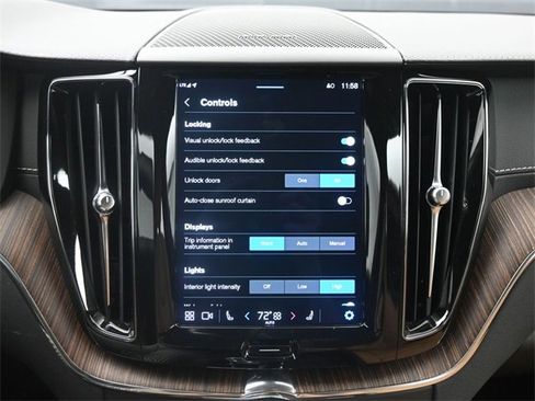 Used 2022 Volvo XC60 B5 Inscription w/ Protection Package Premier image 18