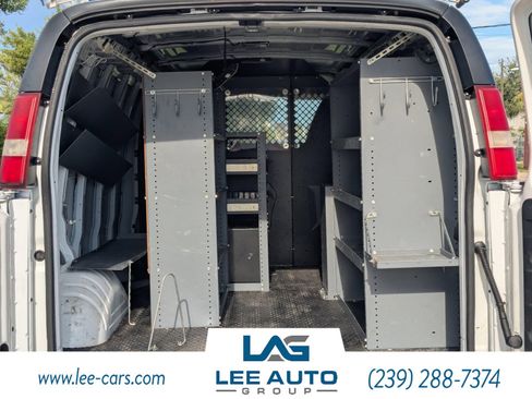 Used 2015 Chevrolet Express 2500 image 11
