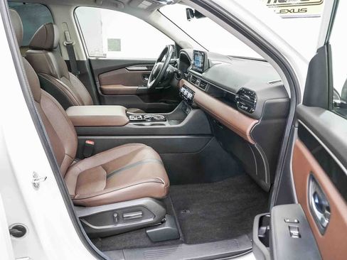 Used 2024 Honda Pilot Elite image 17