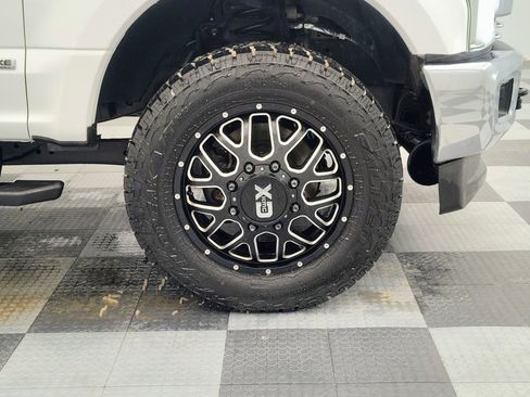 Used 2017 Ford F350 Lariat w/ Lariat Value Package image 18