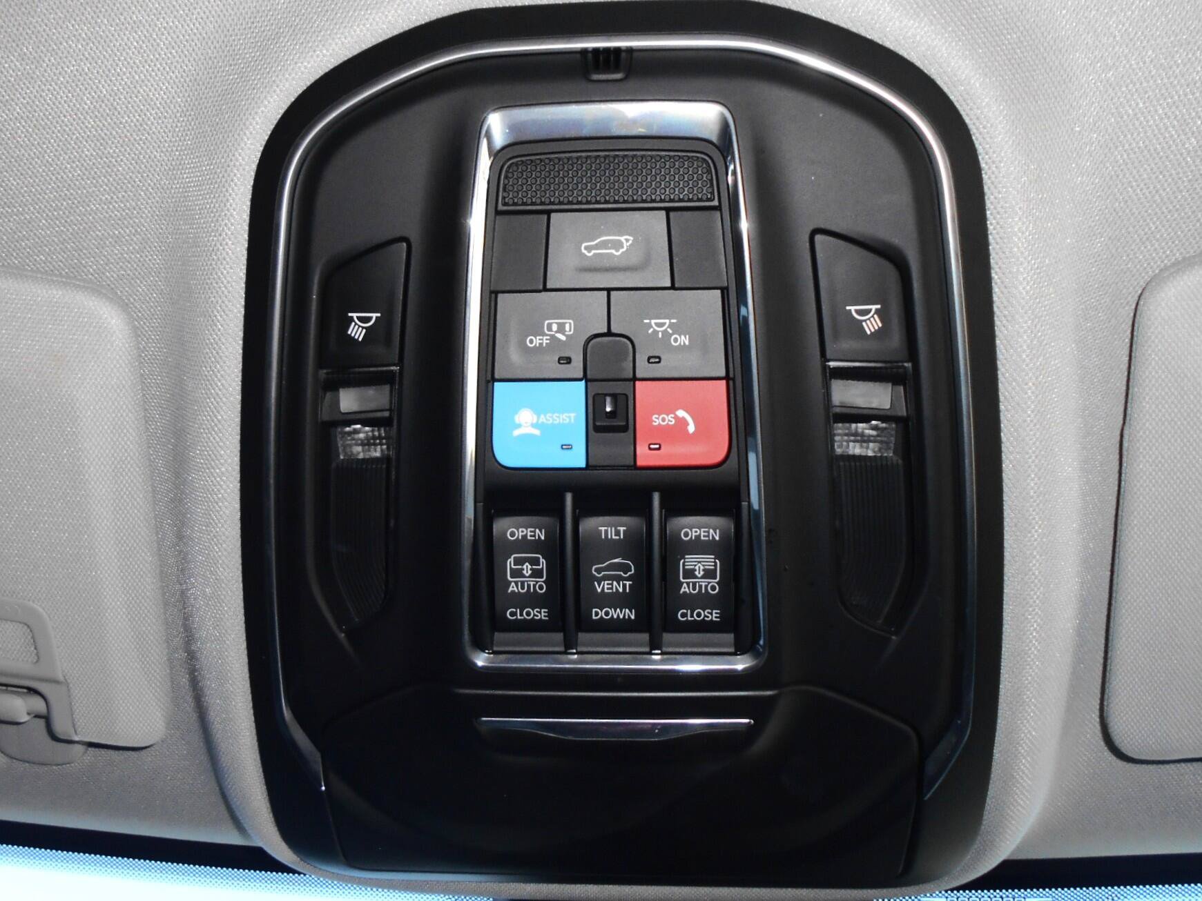 Certified 2023 Jeep Grand Cherokee L Limited AWD/4WD image 18