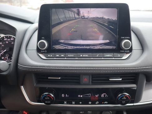 Certified 2025 Nissan Rogue SV AWD/4WD image 20