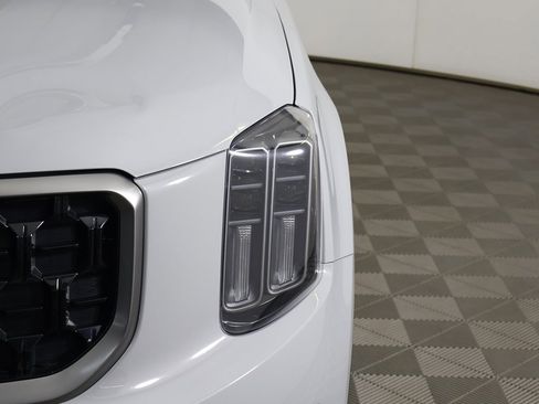 Used 2023 Kia Telluride SX X-Line image 17