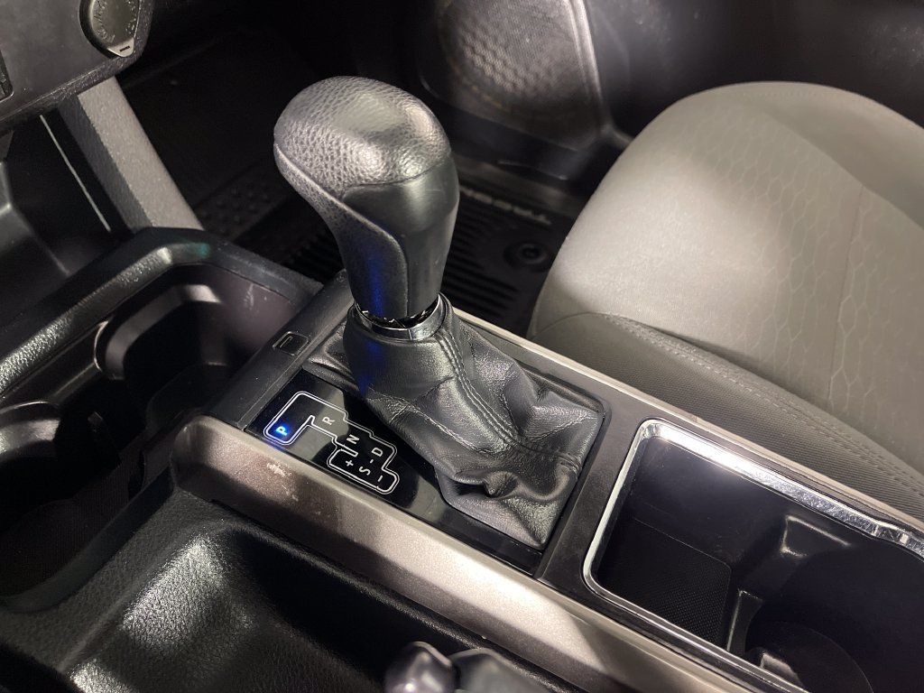 Certified 2018 Toyota Tacoma SR5 w/ SR5 Appearance Package (SM) RWD image 22
