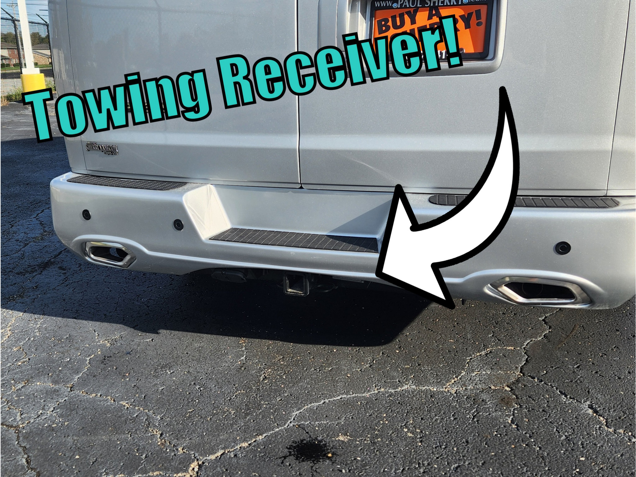 Used 2026 Chevrolet Express 2500 w/ Driver Convenience Package RWD image 2