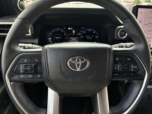 Used 2026 Toyota 4Runner Platinum AWD/4WD image 22
