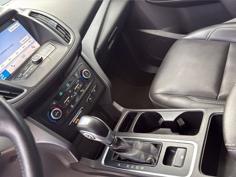 Used 2019 Ford Escape SEL FWD image 18