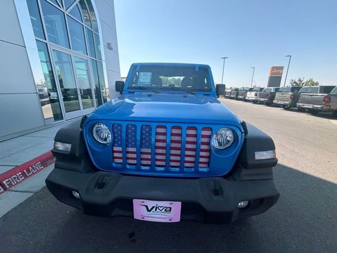 Used 2022 Jeep Gladiator Sport AWD/4WD image 28