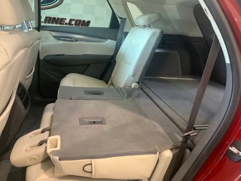 Used 2018 Cadillac XT5 Luxury w/ Driver Awareness Package AWD/4WD image 31