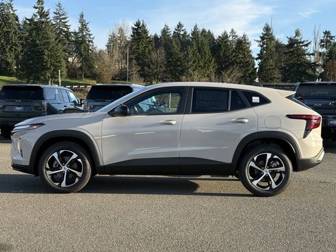 New 2026 Chevrolet Trax RS w/ Sunroof Package image 2