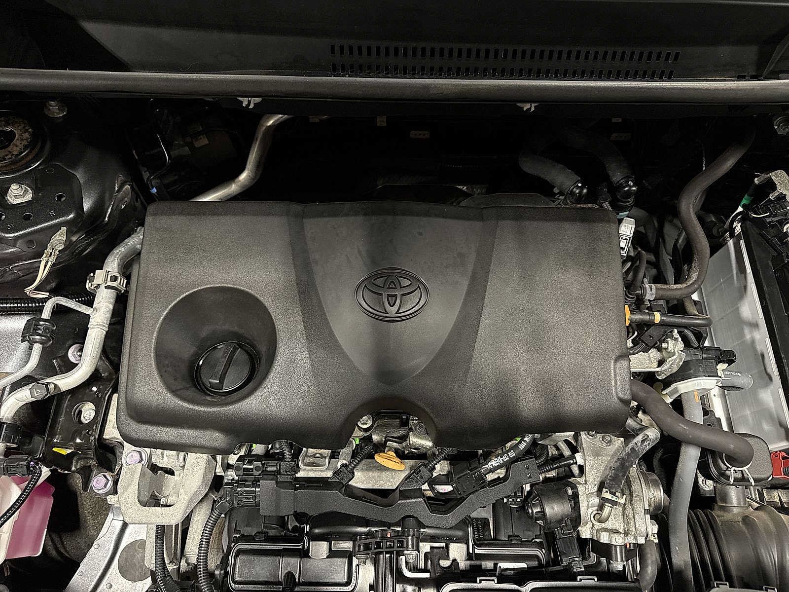 Used 2023 Toyota RAV4 LE AWD/4WD image 12
