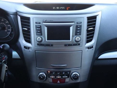 Used 2014 Subaru Outback 2.5i Premium AWD/4WD image 34