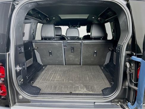 Used 2022 Land Rover Defender 110 S image 27