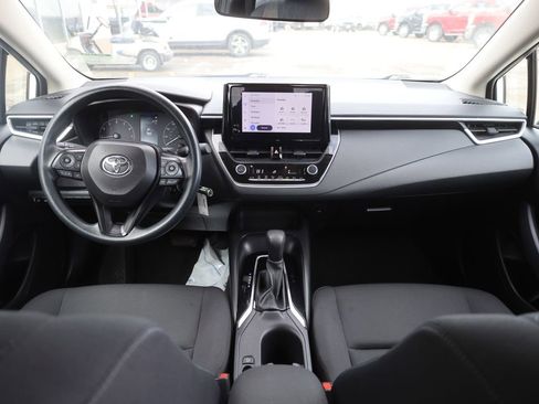 Used 2024 Toyota Corolla LE image 18