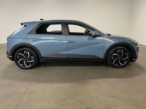 Used 2024 Hyundai Ioniq 5 SEL RWD image 2