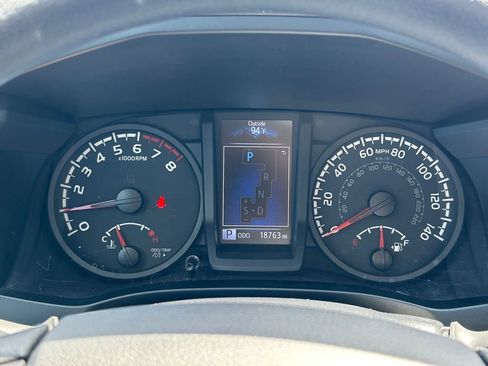Used 2023 Toyota Tacoma SR AWD/4WD image 31