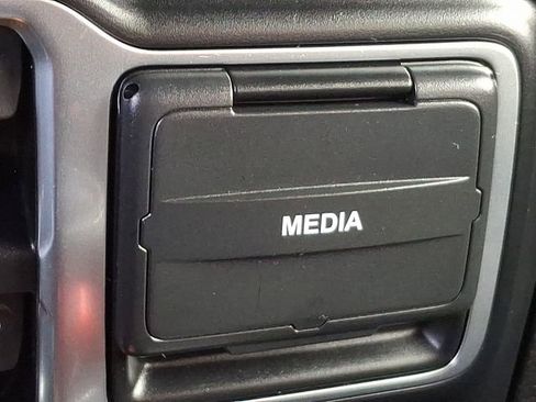 Used 2018 Jeep Wrangler Unlimited Sport S image 25