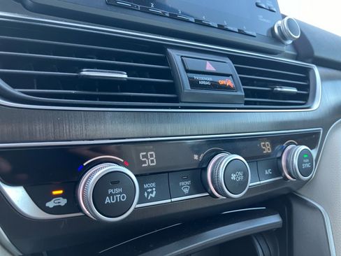 Used 2018 Honda Accord LX image 21