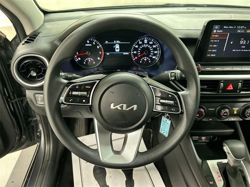 Certified 2023 Kia Forte LXS image 4