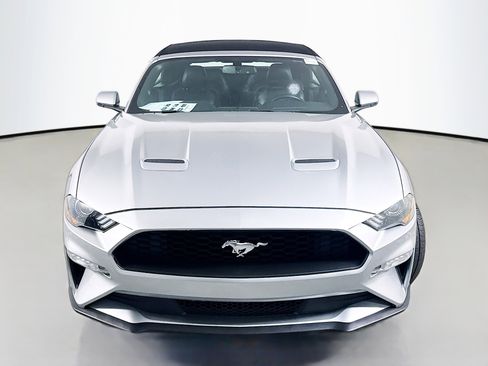 Used 2020 Ford Mustang Premium image 2