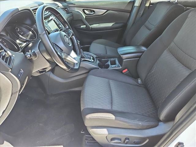 Used 2020 Nissan Rogue SV w/ Premium Package FWD image 23