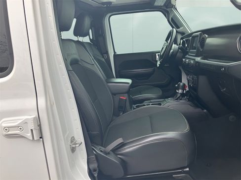 Used 2020 Jeep Wrangler Unlimited Sport image 31