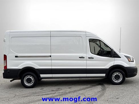 Used 2024 Ford Transit 250 148 Medium Roof image 22