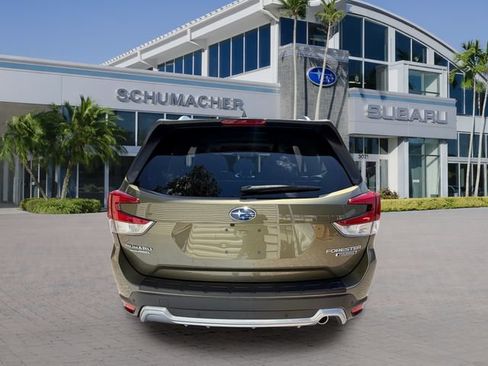 Certified 2023 Subaru Forester Touring AWD/4WD image 6