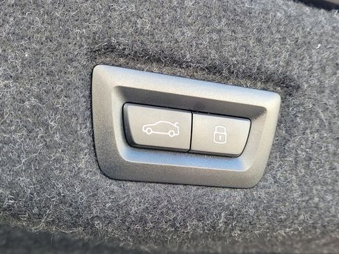 Used 2026 BMW 530i w/ M Sport Package image 8