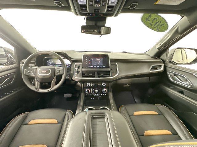 Used 2024 GMC Yukon AT4 AWD/4WD image 3