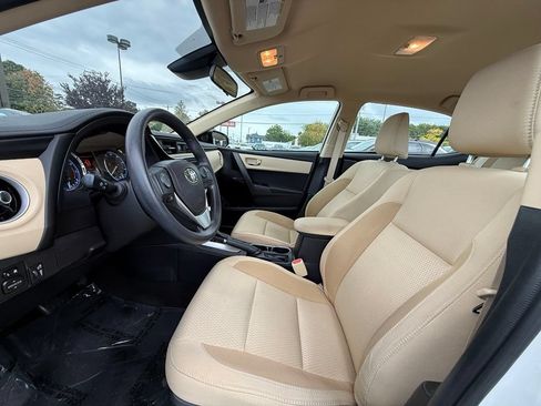 Used 2017 Toyota Corolla LE w/ Carpet Mat Package (TMS) FWD image 23