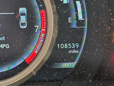 Used 2014 Lexus IS 350 AWD image 17