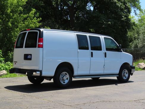 Used 2024 Chevrolet Express 2500 w/ Driver Convenience Package RWD image 3