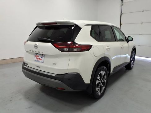 Used 2021 Nissan Rogue SV FWD image 3