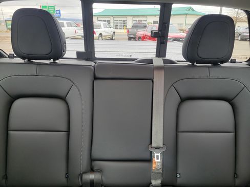 Used 2021 Chevrolet Colorado ZR2 w/ Colorado ZR2 Bison Edition image 23