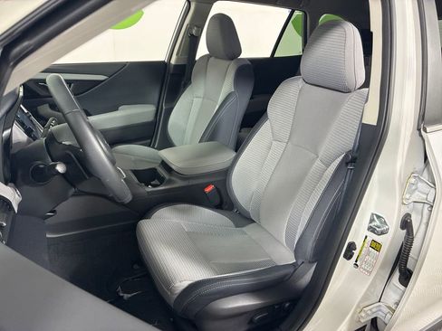 Used 2025 Subaru Outback Premium w/ Popular Package #1A image 23