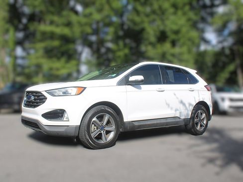 Used 2019 Ford Edge SEL w/ Equipment Group 201A FWD image 3