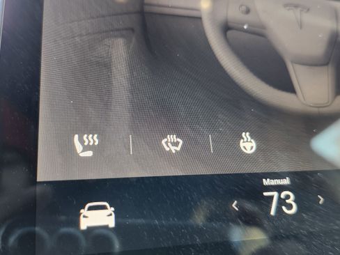 Used 2022 Tesla Model 3 image 9