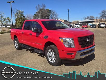 Used 2024 Nissan Titan SV w/ SV Convenience Package