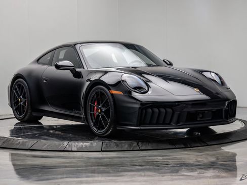 Used 2026 Porsche 911 Carrera 4 GTS AWD/4WD image 22