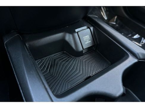 Used 2018 Honda CR-V LX image 25